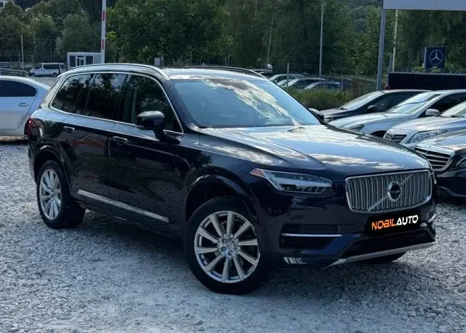 Volvo XC90