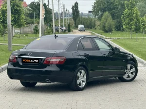 Mercedes E200