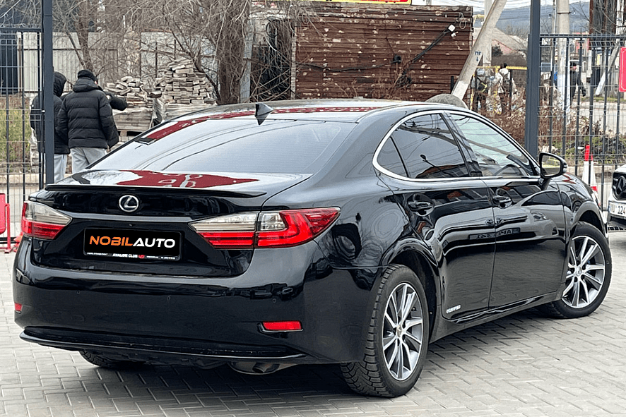 Lexus ES Series