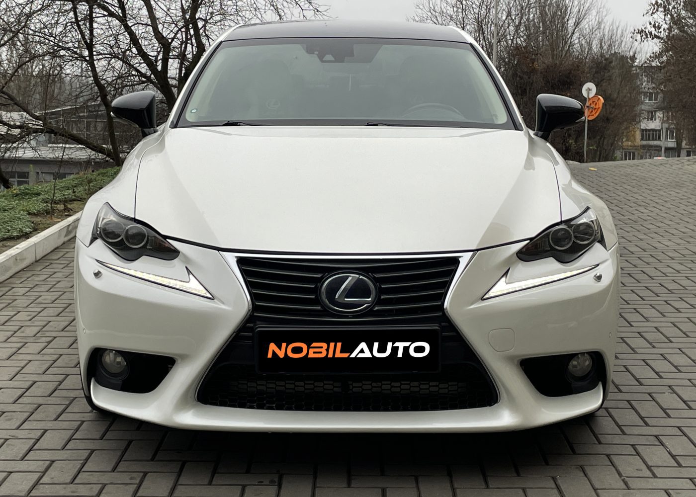 Lexus IS300H