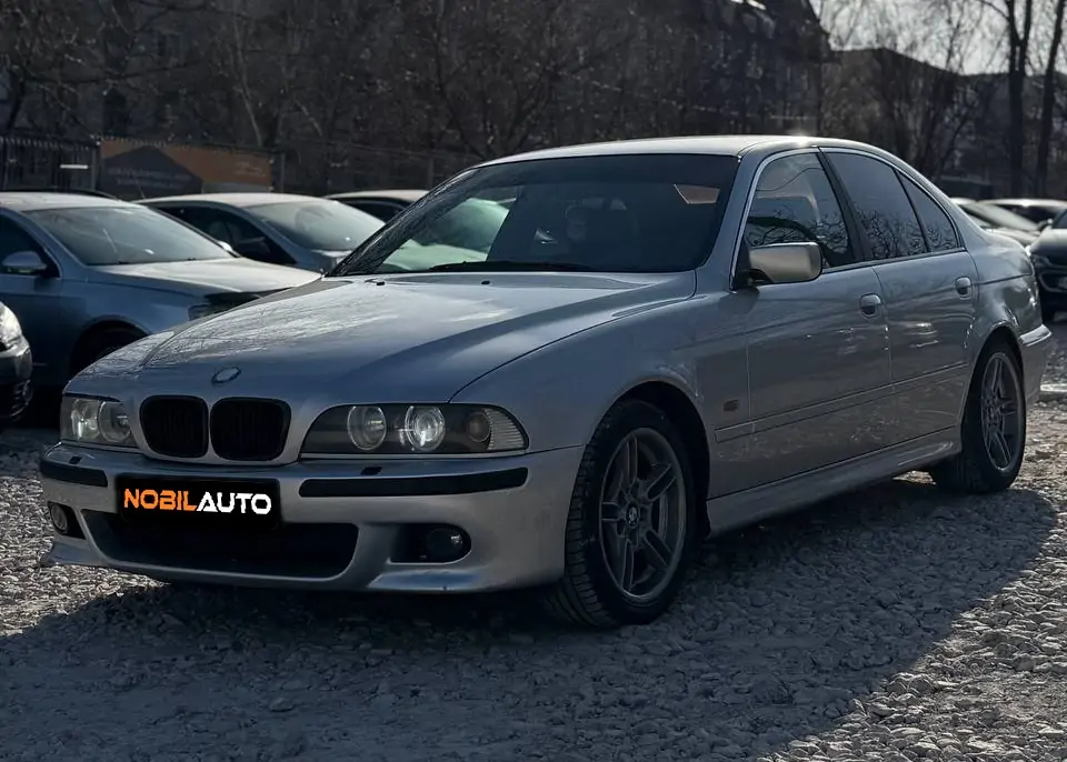 BMW 520I
